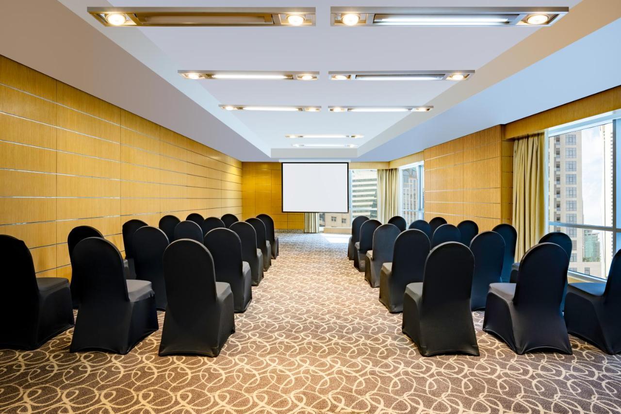 Mövenpick Hotel West Bay Doha Exteriör bild Meeting room