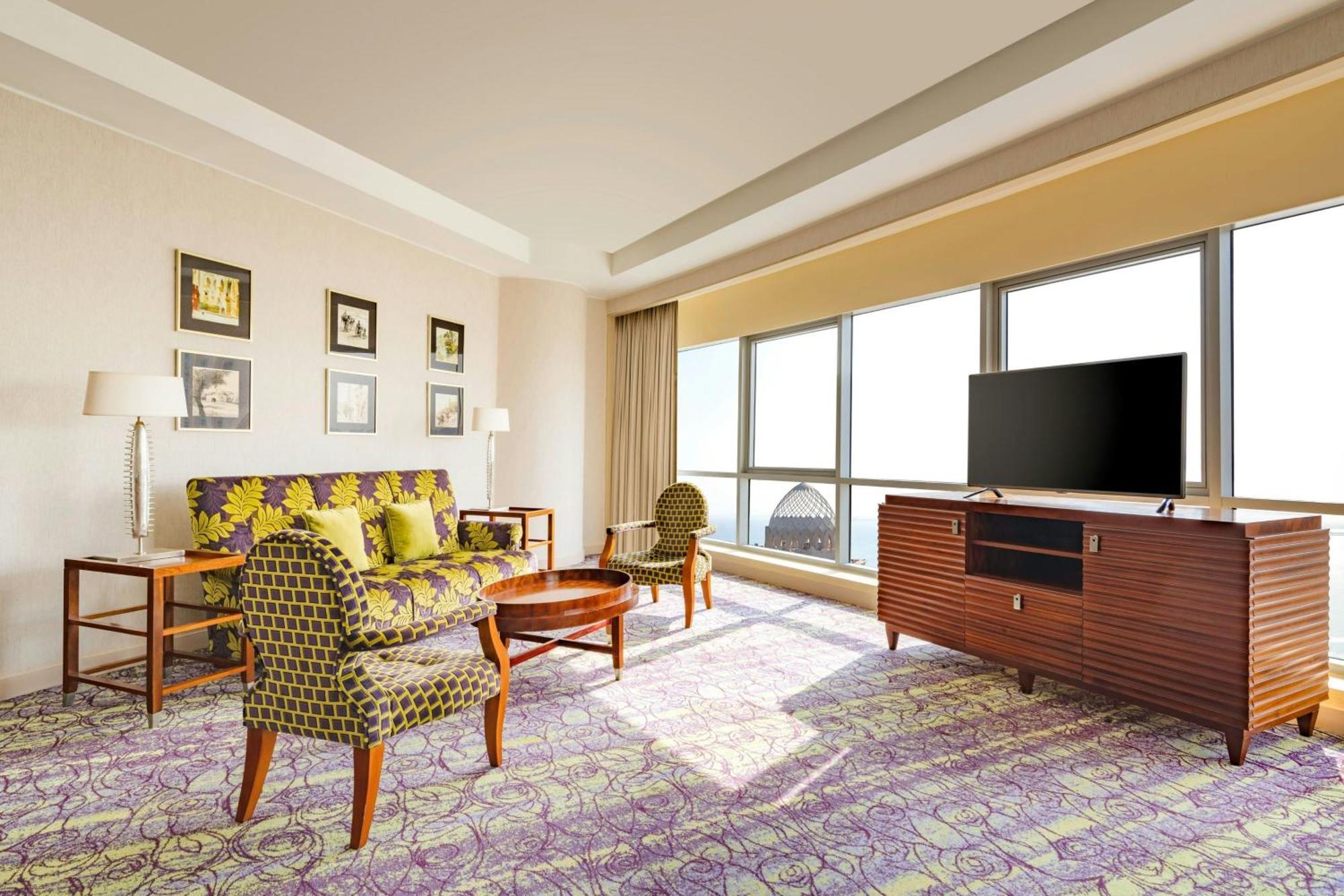 Mövenpick Hotel West Bay Doha Exteriör bild Living room